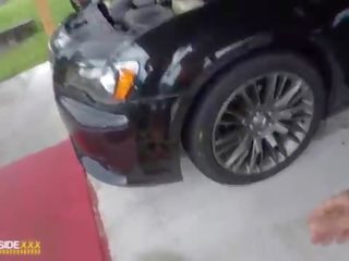 Roadside - latinskoamerické manželka má špinavé video s ju mechanic vonku